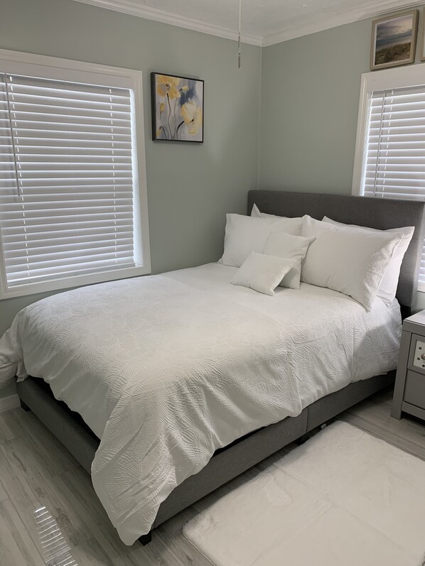 2 bedrooms, iron/ironing board, free WiFi, bed sheets