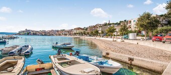 Amazing apartment in Igrane with WiFi