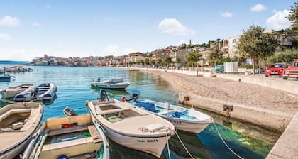 Amazing apartment in Igrane with WiFi