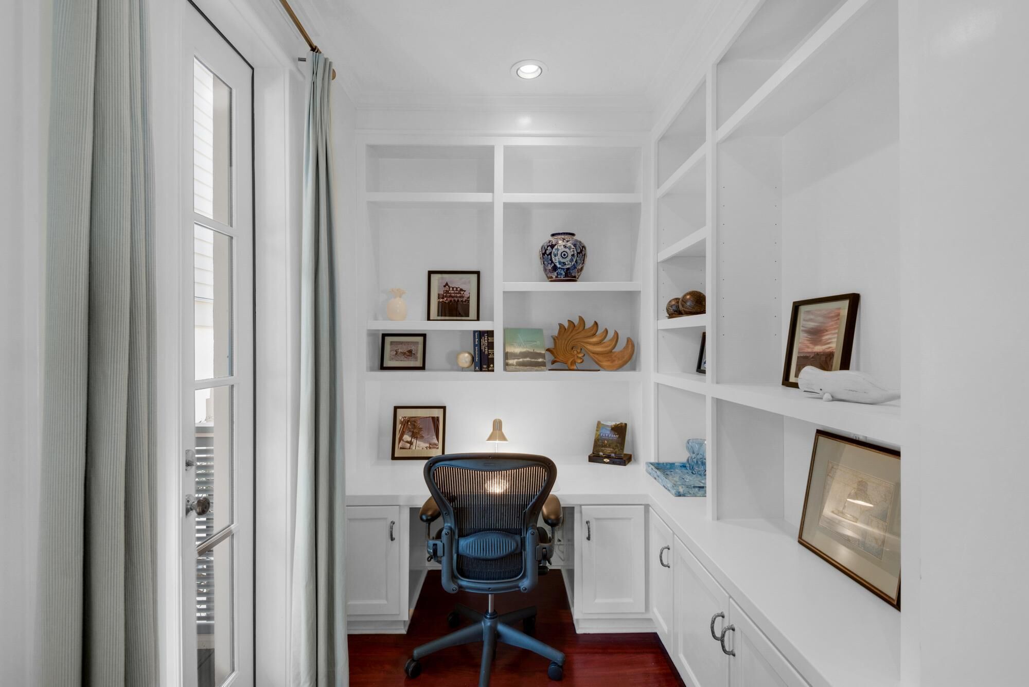 Sophisticated Charm- Quiet and Relaxing Ambience-2 Bikes