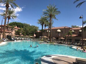 Piscine extérieure