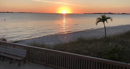 Beautiful Private Florida Pool Home