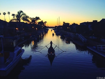 Welcome to Naples Island