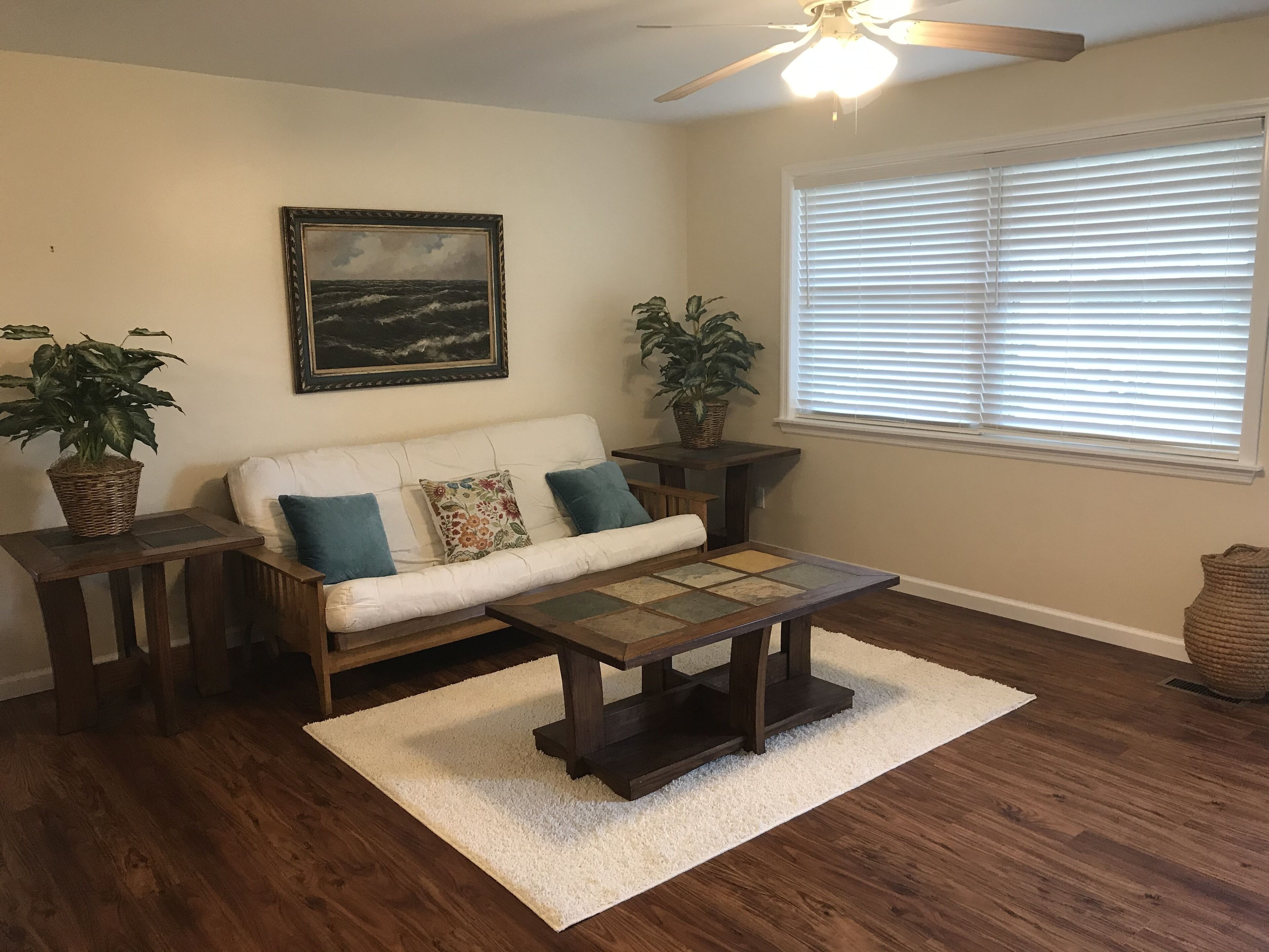 Spacious Single-family King w/Big Shaded Yard