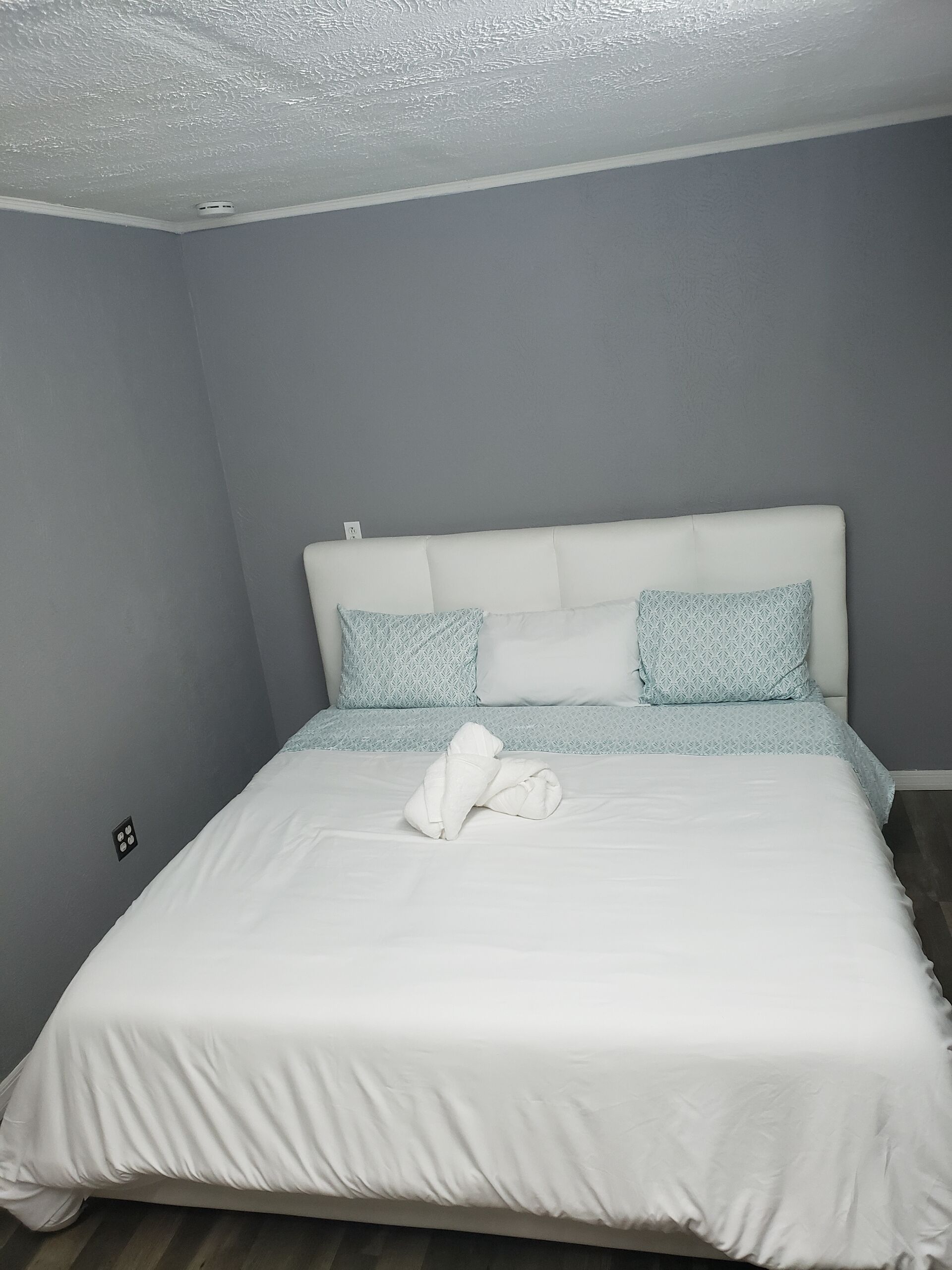 Beautiful studio. ...