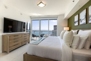 2 bedrooms, iron/ironing board, travel crib, free WiFi