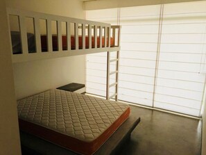 6 bedrooms, WiFi