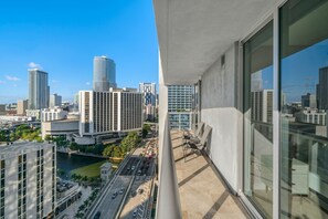 Property grounds - ICON W BRICKELL FANCY RIVER VIEW 2BR/2BA #1904 (Miami)