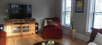 Close to Downtown & UWEC