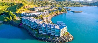 2 Bedroom Apartment at the stunning Peninsula Airlie Beach
