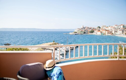 Charmant appartement à Igrane avec vue sur la mer.