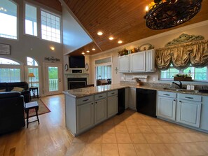 Interior - Douglas Lake Waterfront Estate (Sevierville)