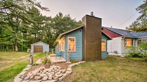 Unclassified image, 3 of 28, button - East Tawas Cabin with Deck, Backyard & Fire Pit! (East Tawas)