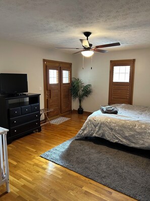 6 bedrooms, iron/ironing board, travel crib, WiFi