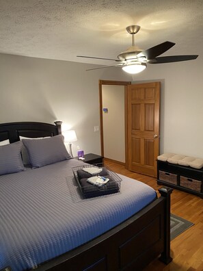 6 bedrooms, iron/ironing board, travel cot, WiFi