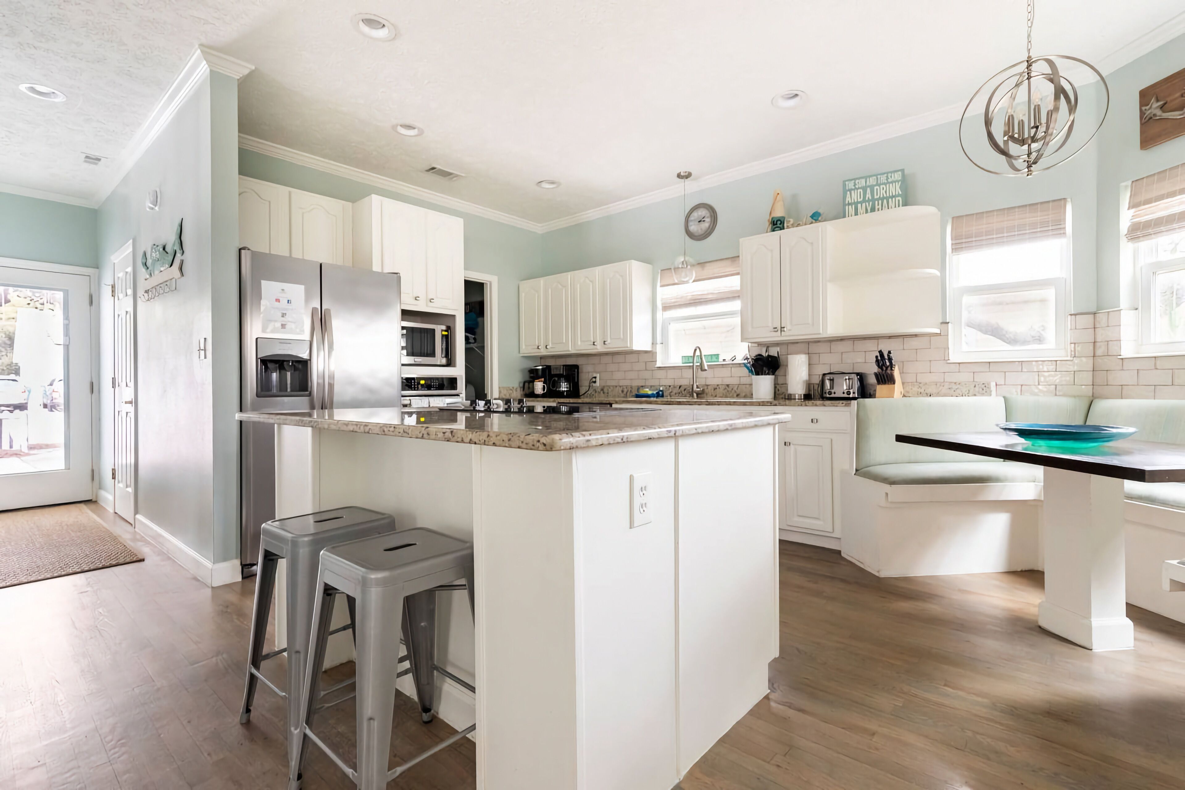 Lovely 4 bed/3 bath- A short walk to the beach,  pool,  dining and entertainment