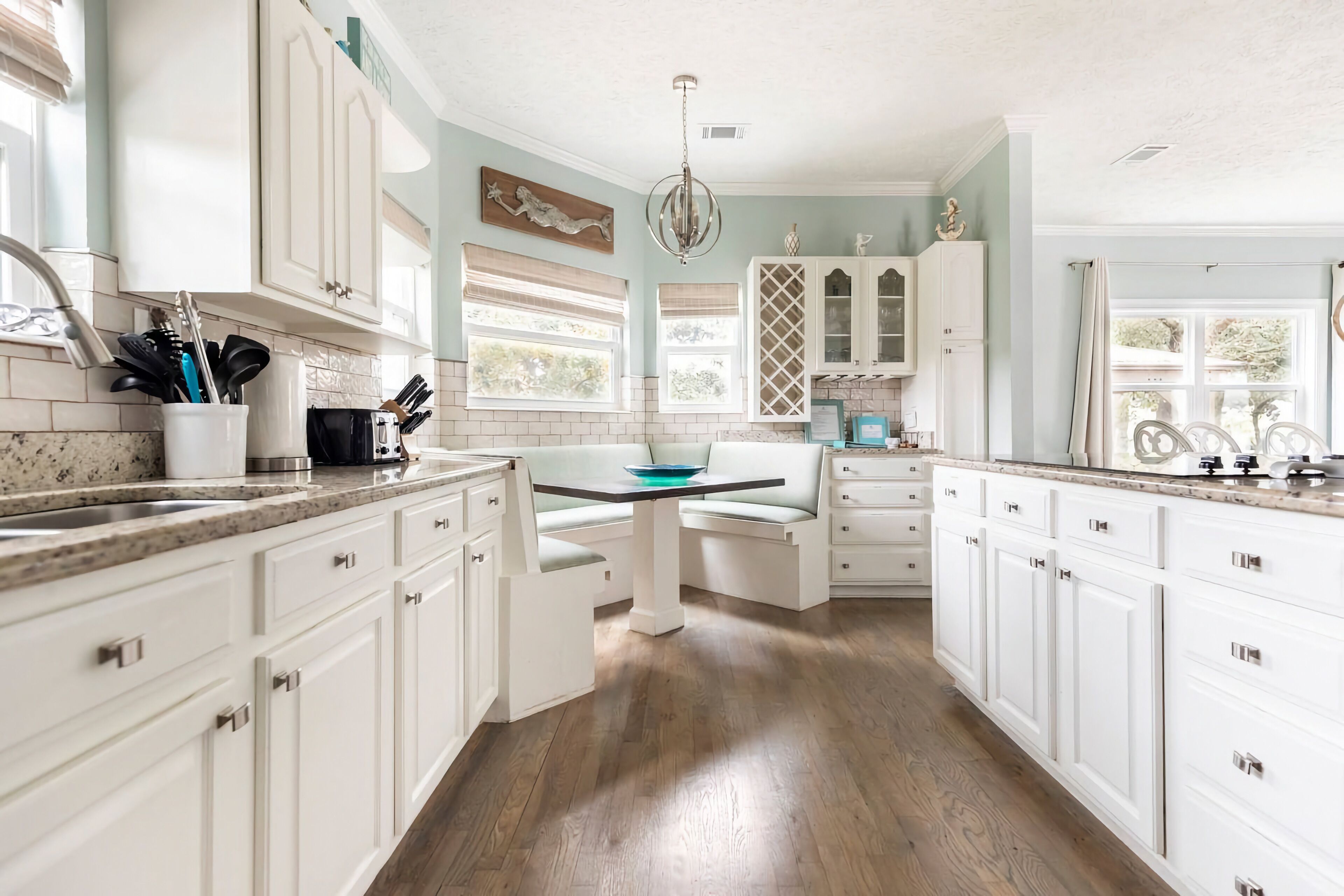 Lovely 4 bed/3 bath- A short walk to the beach,  pool,  dining and entertainment