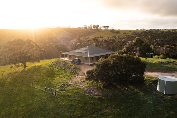 Tammar Creek holiday house