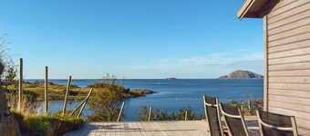 Awesome home in Tansøy