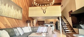 Beaver Creek Retreat! Spacious 3BR+Loft Ski In/Out – Steps to Adventure