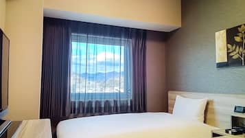 Desk, free WiFi, bed sheets