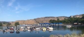 Fishing Bungalow at Keller Ferry