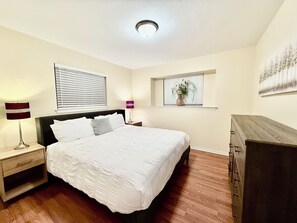 4 chambres, fer et planche à repasser, Wi-Fi, draps fournis