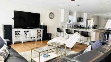 Smart TV, books, stereo