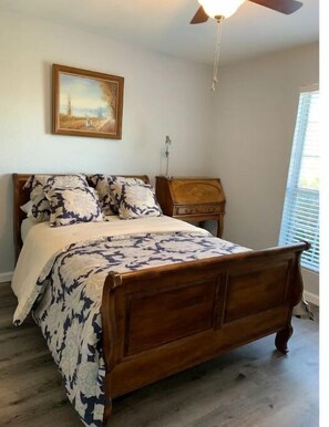 3 bedrooms, desk, iron/ironing board, free WiFi - Austin Home (Austin)
