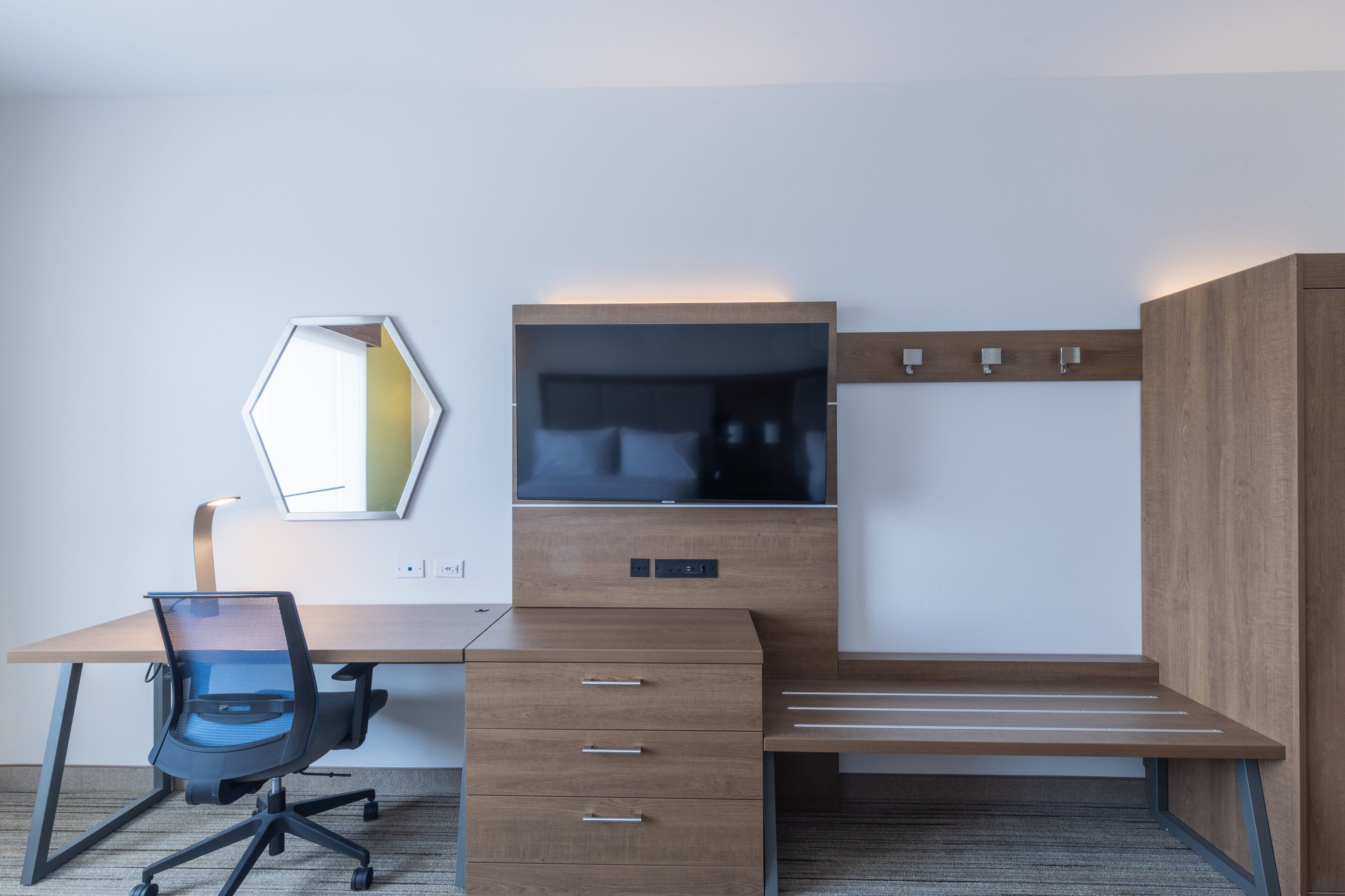 1 bedroom, premium bedding, in-room safe, individually decorated