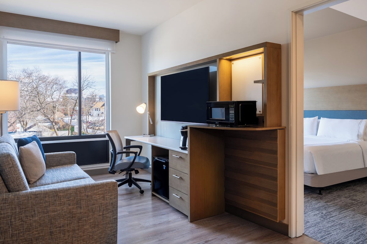 Suite, 2 Bedrooms
