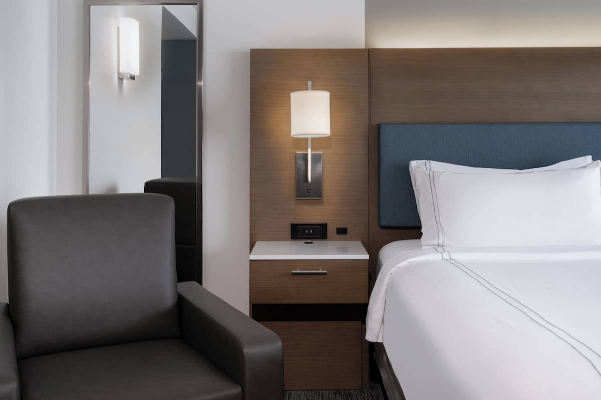 Premium bedding, pillowtop beds, in-room safe, desk