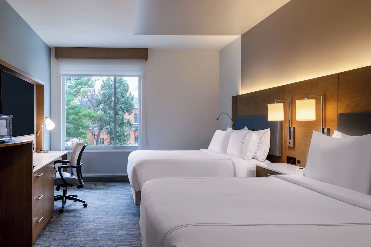 Standard Room, 2 Queen Beds | Premium bedding, pillowtop beds, in-room safe, desk