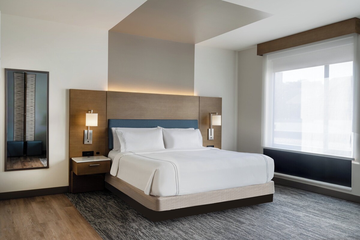 Literie de qualité, lit avec matelas à plateau-coussin
