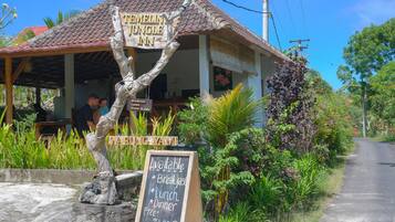 Fachada da propriedade
