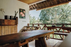Restaurant - Temeling Jungle Inn (Penida Island)