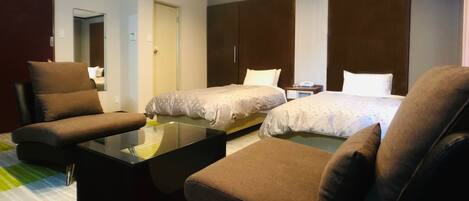 Standard Twin Room, Non Smoking | Desk, free WiFi, bed sheets