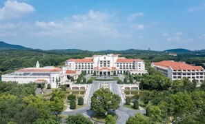 Exterior - Suning Zhongshan Golf Resort (Nanjing)