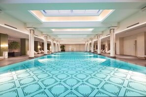 Indoor pool - Suning Zhongshan Golf Resort (Nanjing)