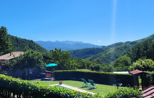 Very private Sympathetically Restored Barn With Private Pool, Country Views WIFI