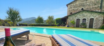Beautiful Stone Farmhouse, With  Large Private Pool And Great views! WIFI