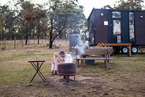 Property grounds - Maggies Farm Stay by Tiny Away (Howes Valley)
