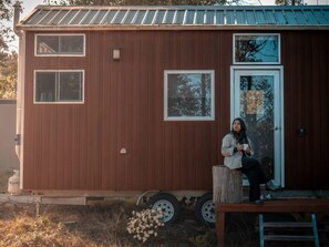 Exterior - Raintree Farmstay by Tiny Away (Sarsfield)