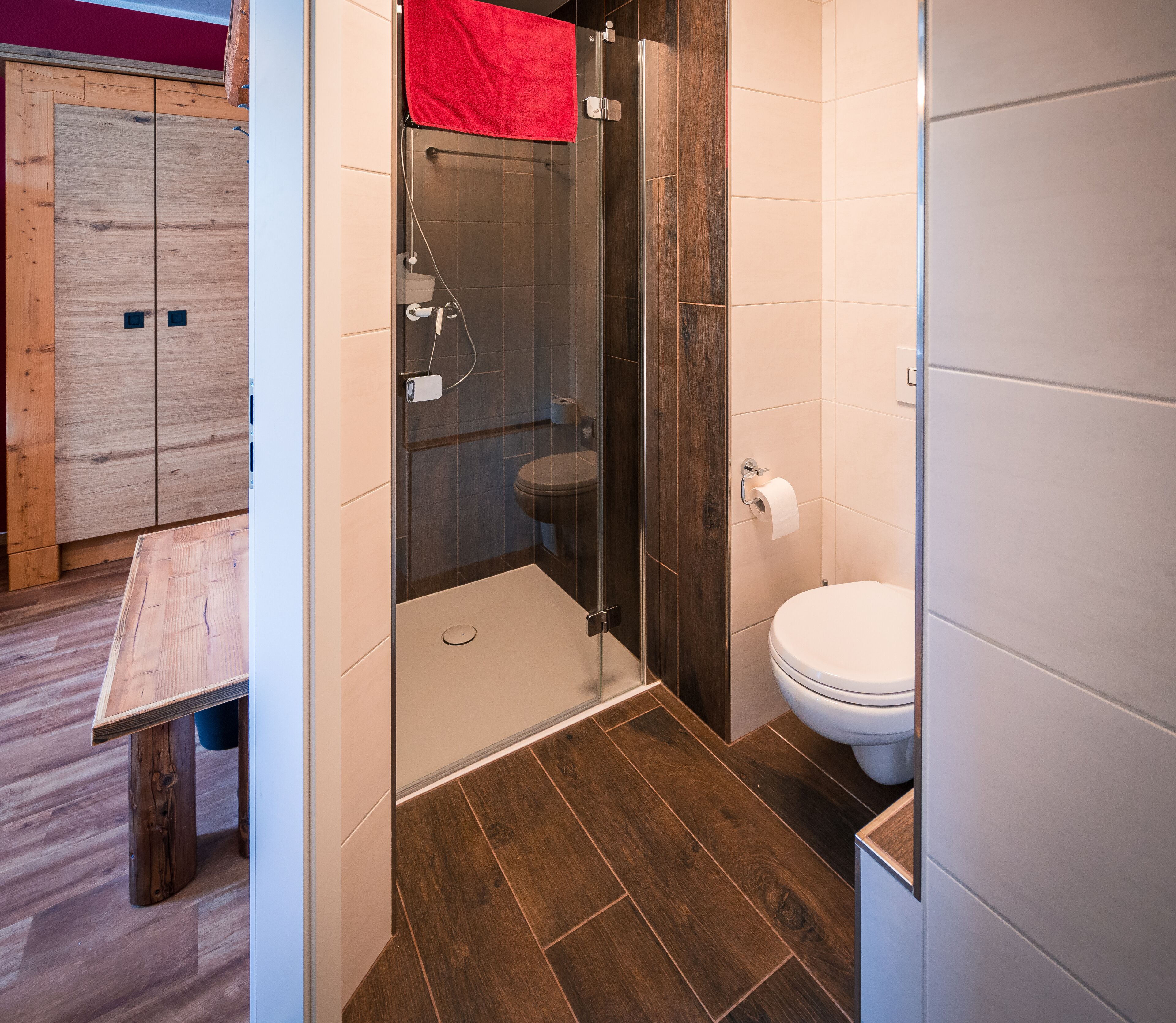 Suite | Badezimmer | Dusche, Handtücher