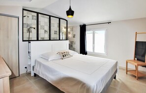 7 soverom, reiseseng for barn, wi-fi (inkludert) og sengetøy