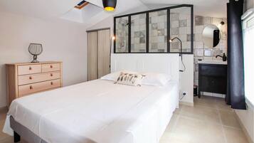 7 Schlafzimmer, Reisekinderbett, kostenloses WLAN, Bettwäsche