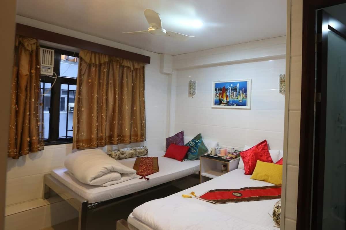 Minibar, desk, soundproofing, free WiFi