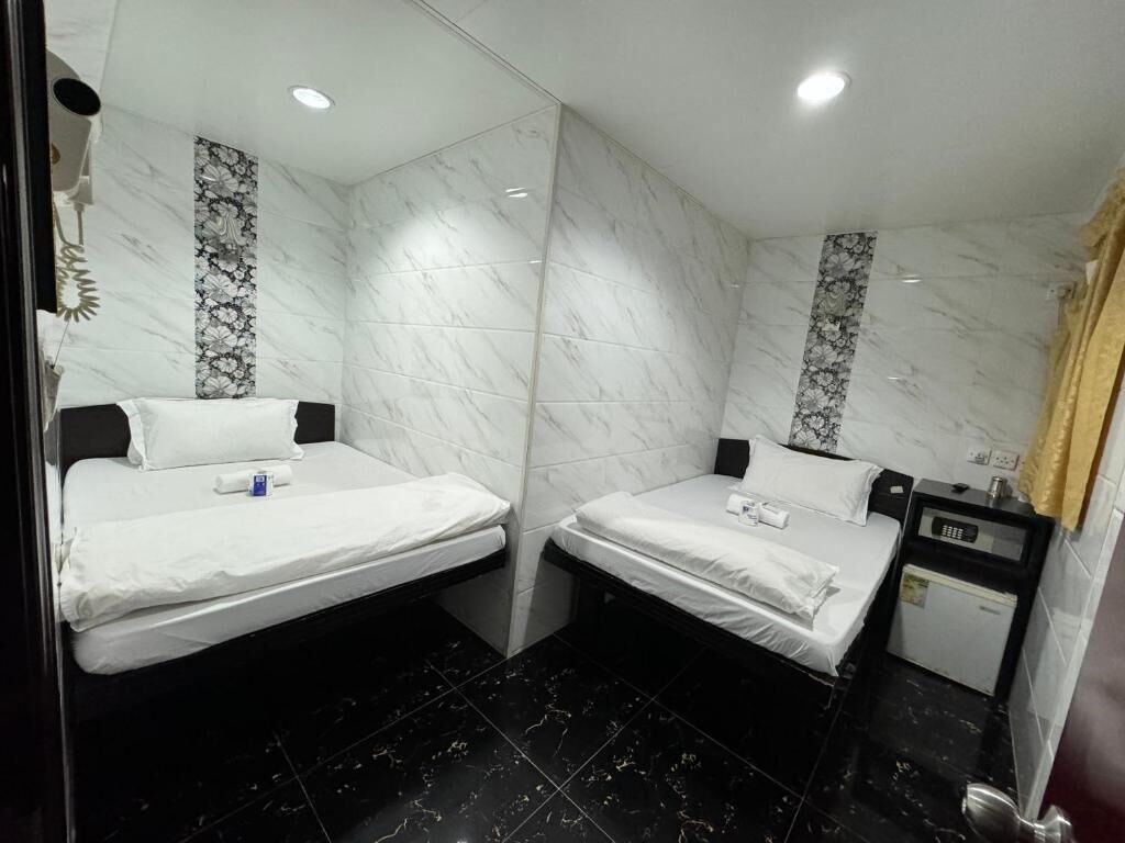 มินิบาร์, โต๊ะทำงาน, ห้องเก็บเสียง, Wi-Fi ฟรี