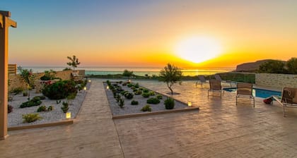 One level villa Liakos with private pool & stunning views