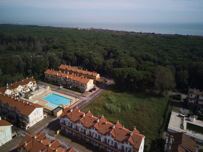 Piso acogedor con piscina - Beahost